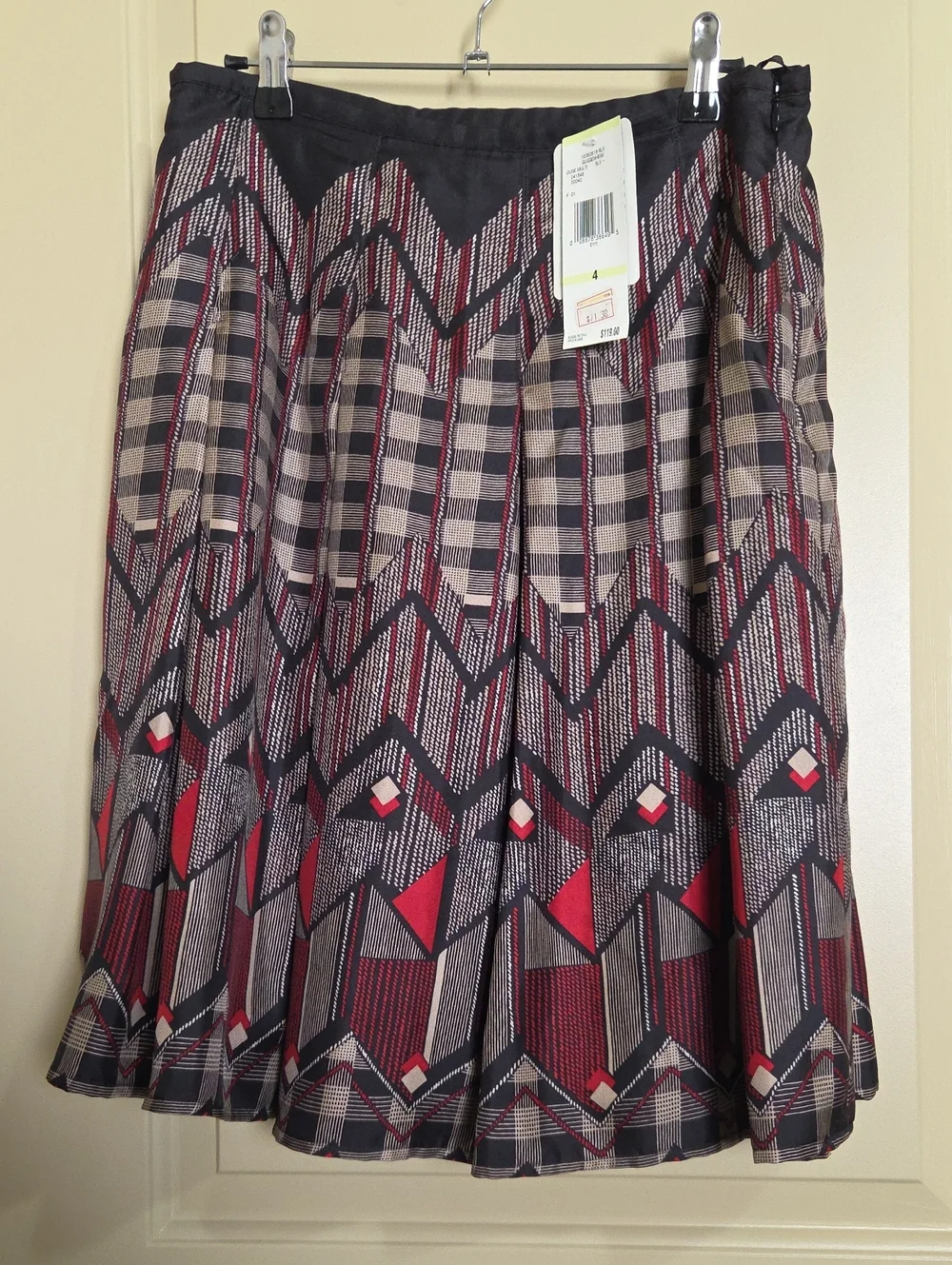 Jones New York Collection. Red and Black Geometric Flared Skirt